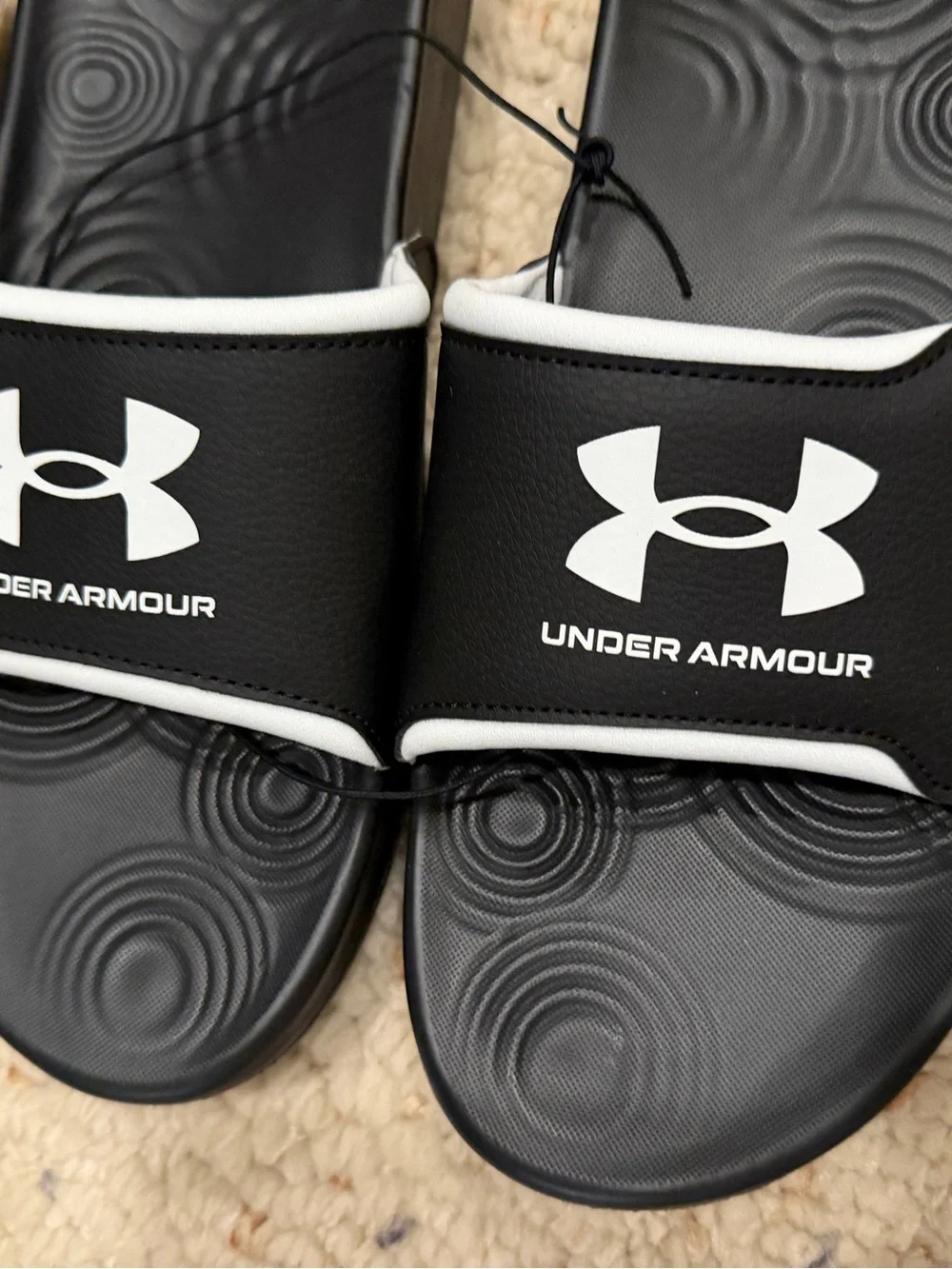 Men’s Size 9 Under Armour Black & White Sport Slide Sandals NWT